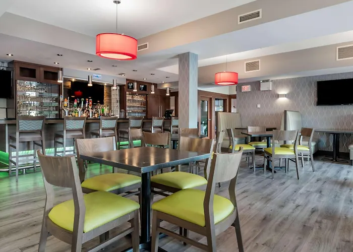 Best Western Plus Dartmouth Hotel&Suites