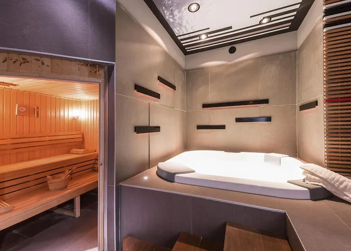  Ibis Styles Hyeres Rooftop & Spa