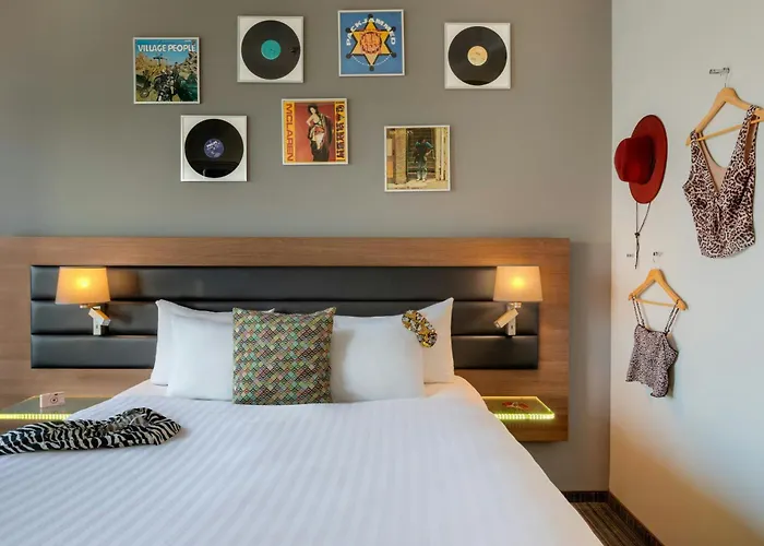 Hotel mit Whirlpool Moxy Amsterdam Houthavens