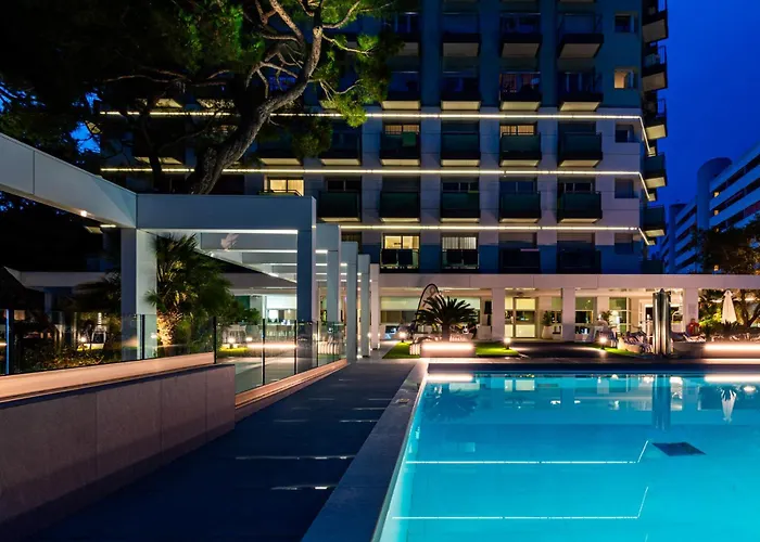 International Beach Hotel