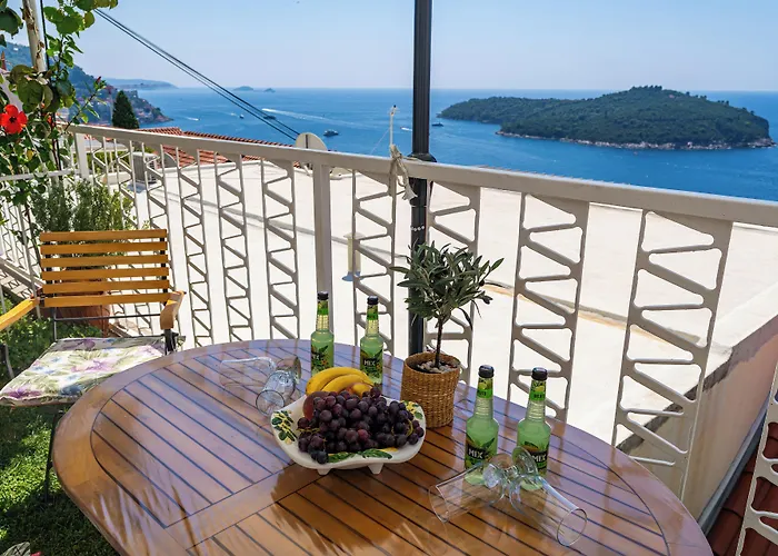 3 SterneHotel Apartments And Room Lora
