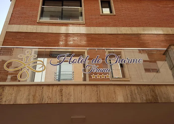 De Charme (Adults Only)