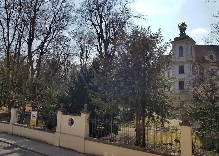 Castle Hotel