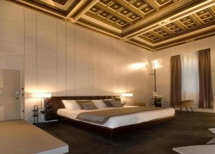Piazza Del Gesu' Luxury