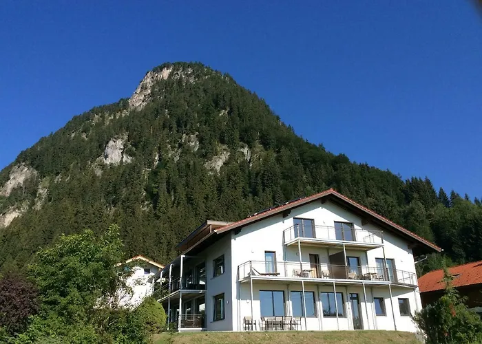 Im Achtal, Mehr als Ferienwohnungen