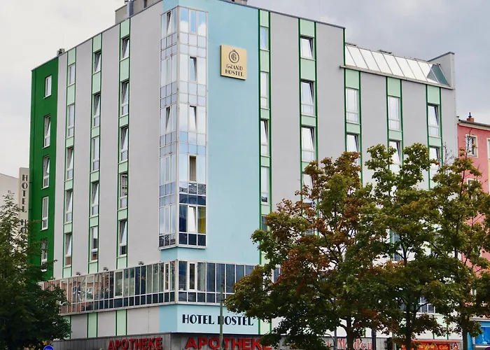 Grand Hostel Urban
